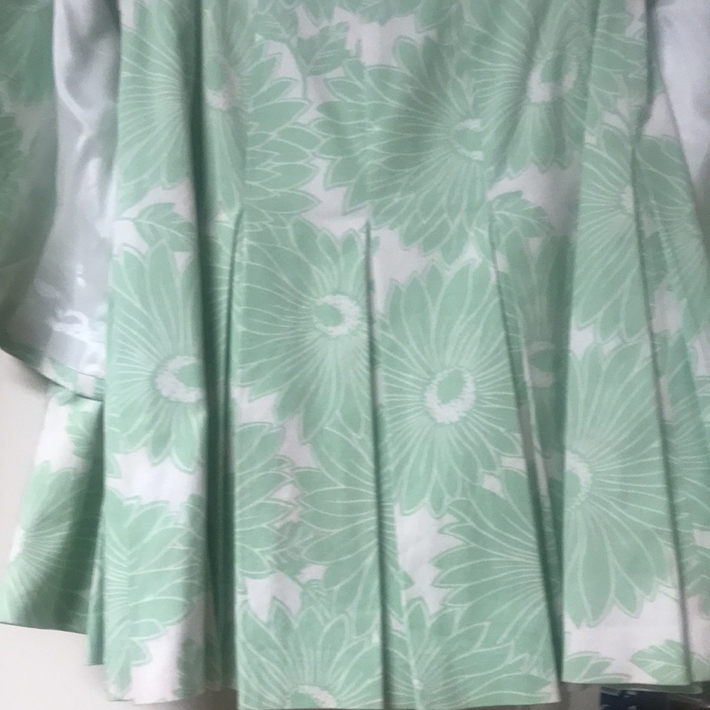 Suit - Picture 2 of 2